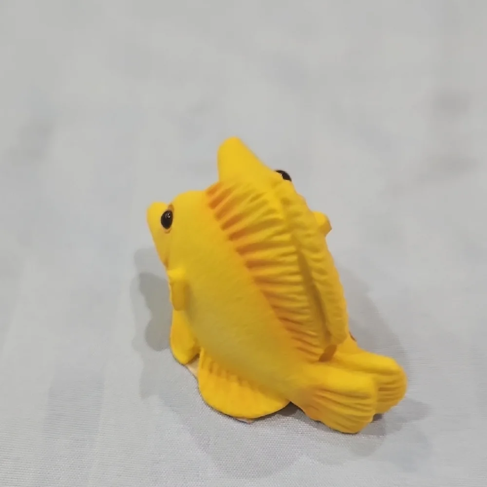Yellow Fish Aquarium Decor